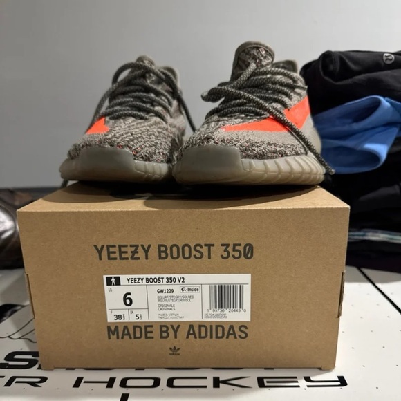 Yeezy Boost 350 V2